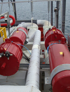 在中报GP范围、回位弹簧、苏格兰轭气压传动装置安装在海上终端在Quintero湾。