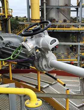 现代化的西班牙焦化厂安装的旋转流体动力和电动执行器